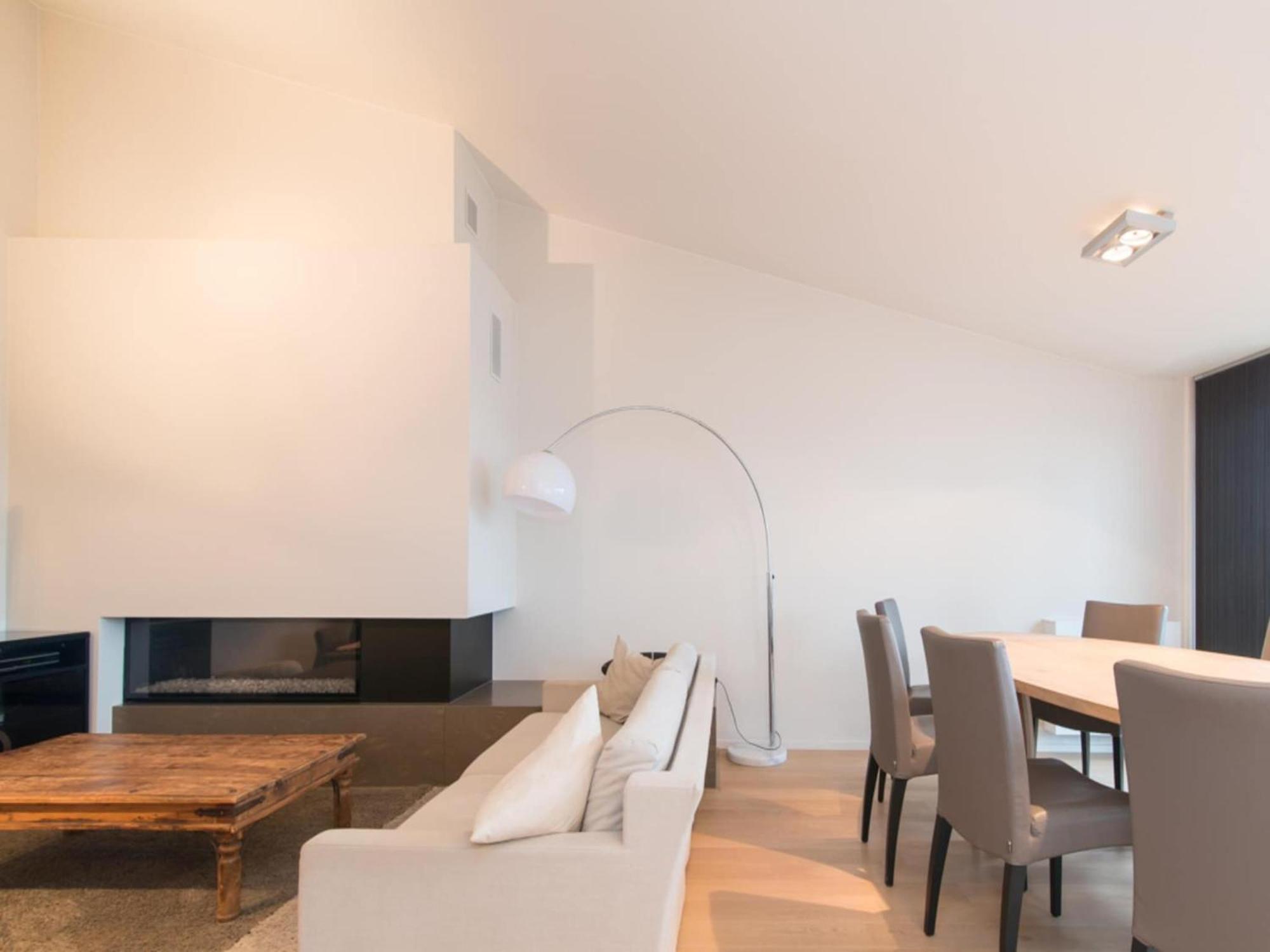 Appartement Centrally Located With Spacious Terrace