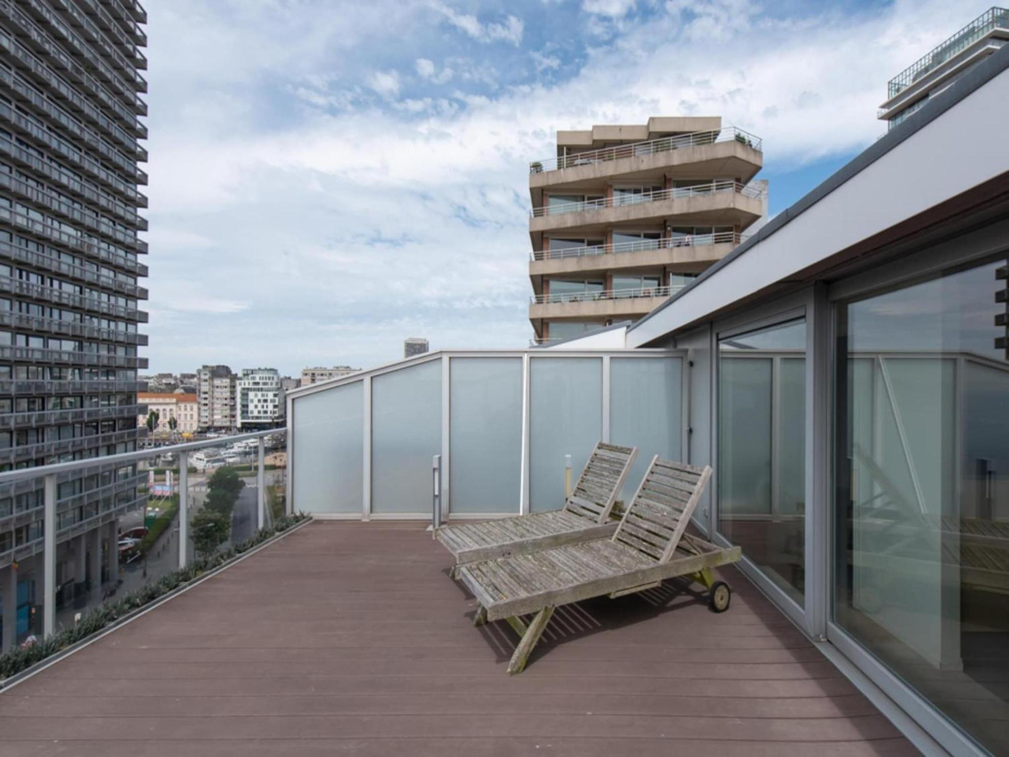 Centrally Located With Spacious Terrace Appartement Oostende