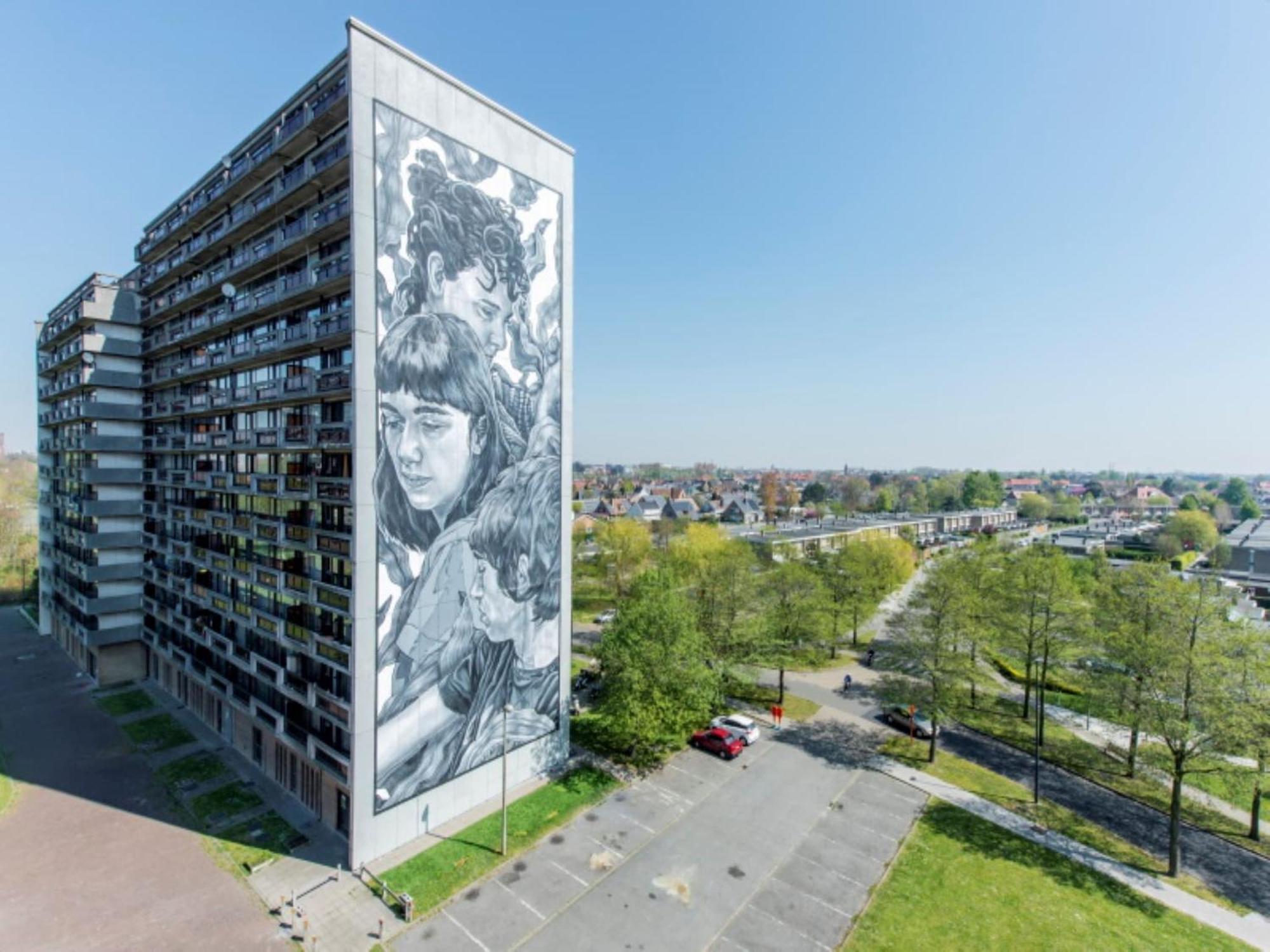 Appartement Centrally Located With Spacious Terrace