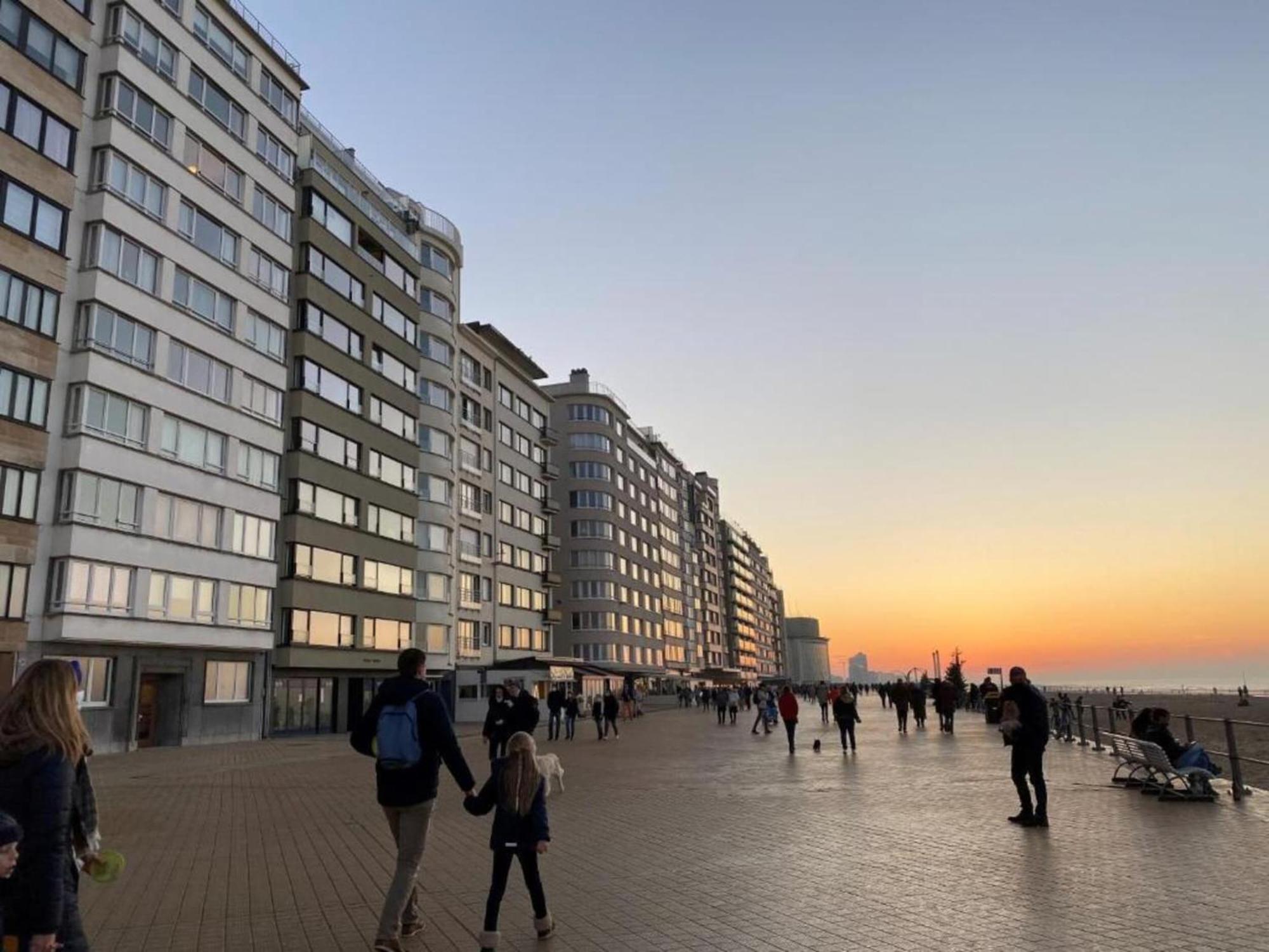 Centrally Located With Spacious Terrace Apartment Ostend